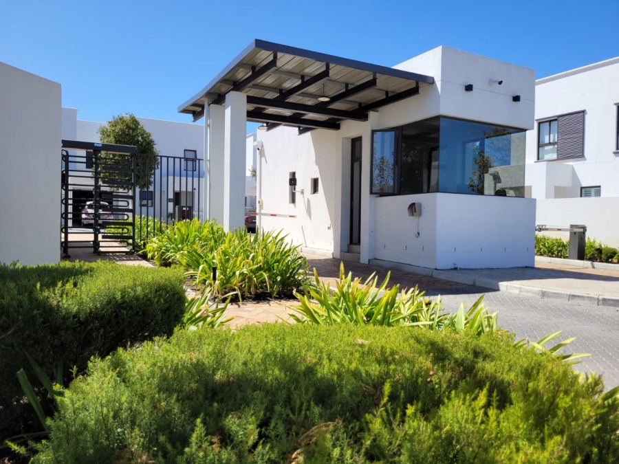  Bedroom Property for Sale in Croydon Gardens Estate Western Cape